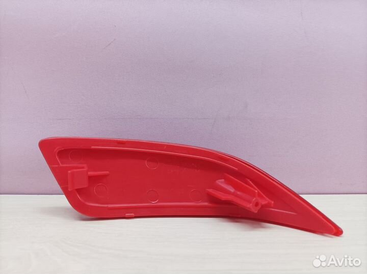 Отражатель левый Toyota Camry 7 хв50 11-17