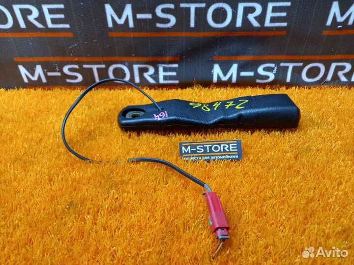 Замок ремня безопасности передний Mercedes-Benz