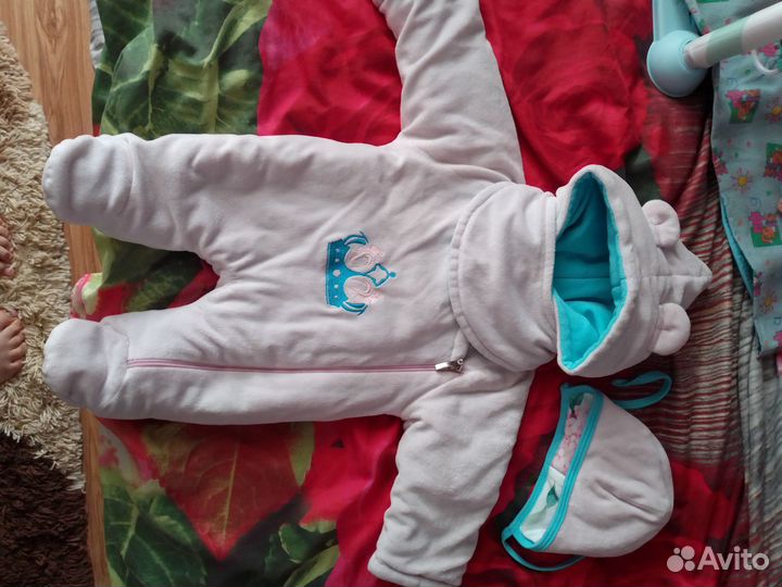 Комплект на выписку для девочки