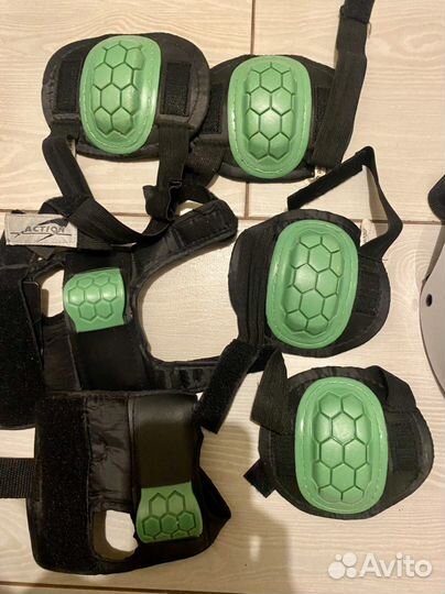 Шлем детский для роликов и защита