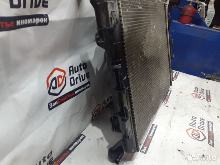 Renault Megane 2 радиатор охлаждения двс