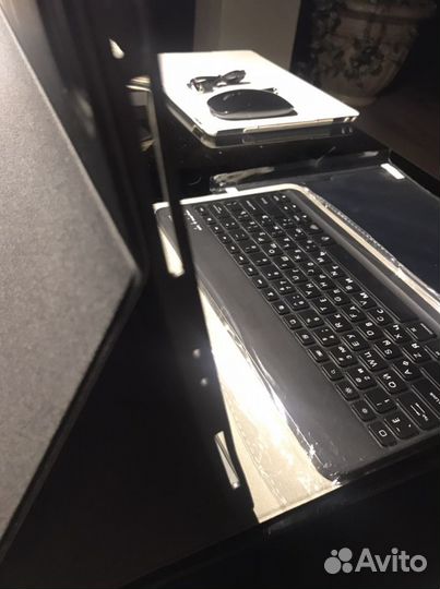 Чехол - клавиатура для iPad Pro 12,9 2020