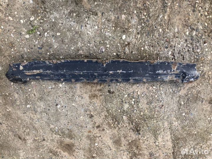 Балка подрадиаторная Audi Q7 2005 2015