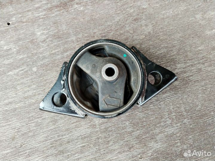 Подушка двигателя