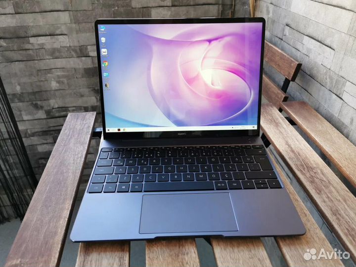 Ноутбук Huawei Matebook 13 i5/8GB/SSD 256GB