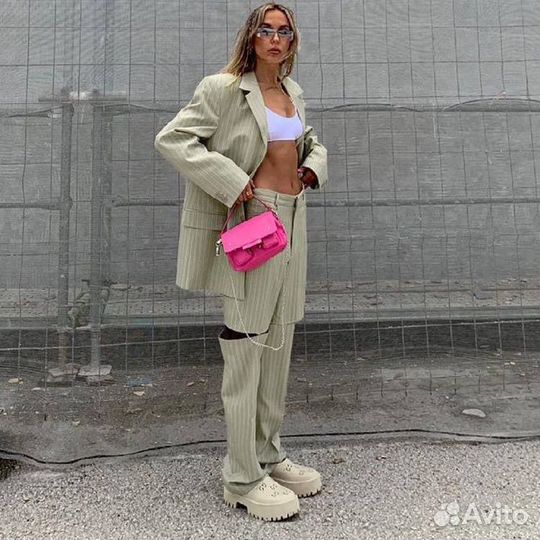 Костюм женский