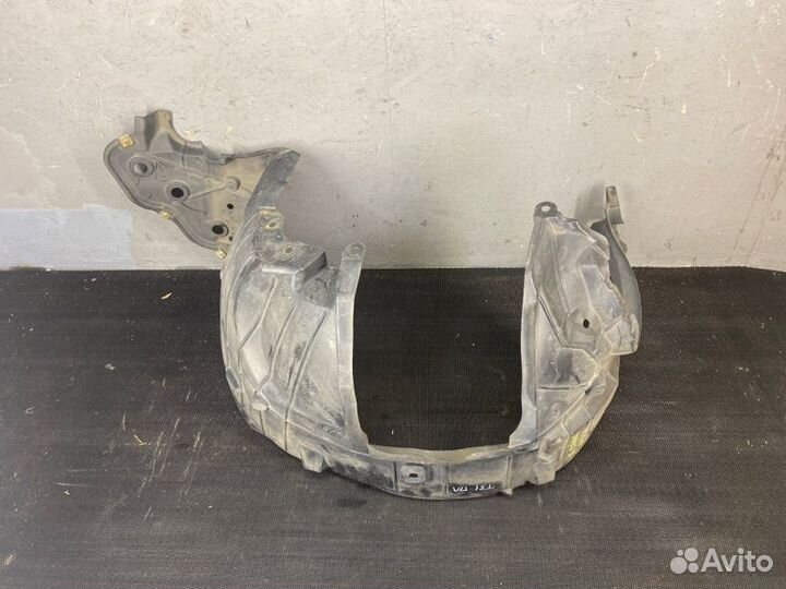 Подкрылок передний левый Nissan X-Trail T31