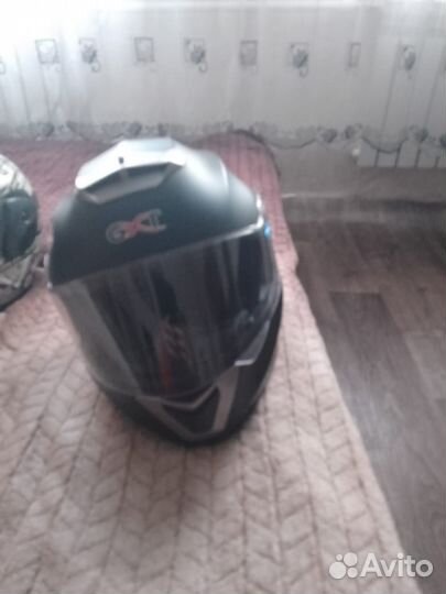 Продам 4 шлема и черепаху для мотоцикла