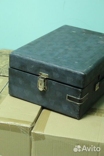 Старинный патефон завод Молот