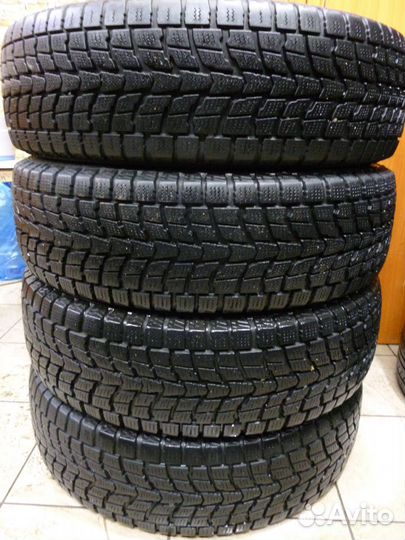 Dunlop Grandtrek AT1 225/65 R17
