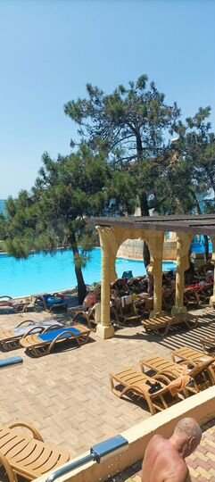 1-к. апартаменты, 42 м², 1/4 эт.