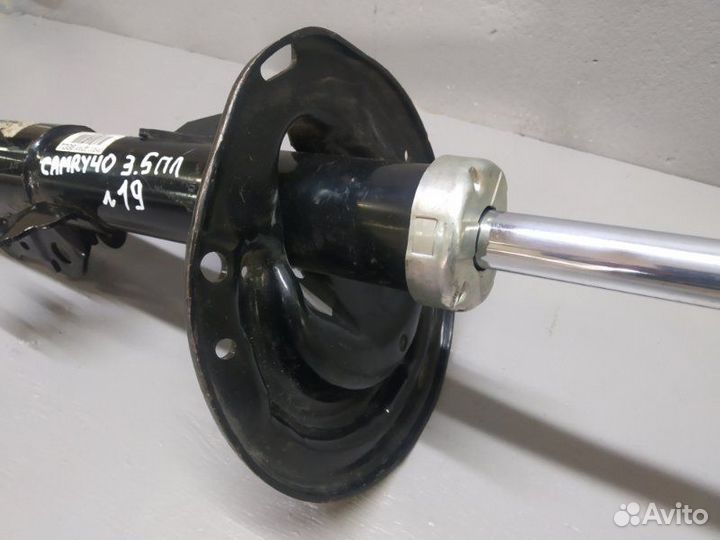 Амортизатор передний левый Toyota Camry V-40 3.5