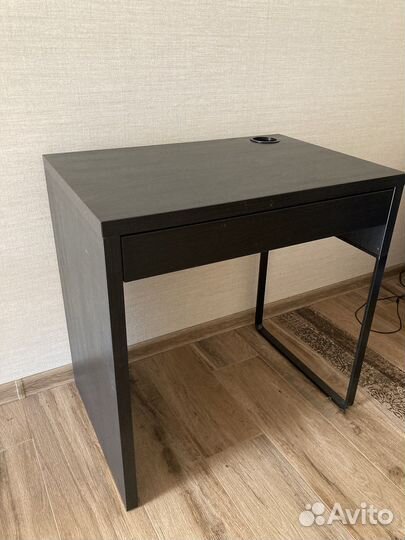 Стол компютерный IKEA mikke