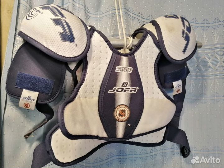 Хоккейное снаряжение