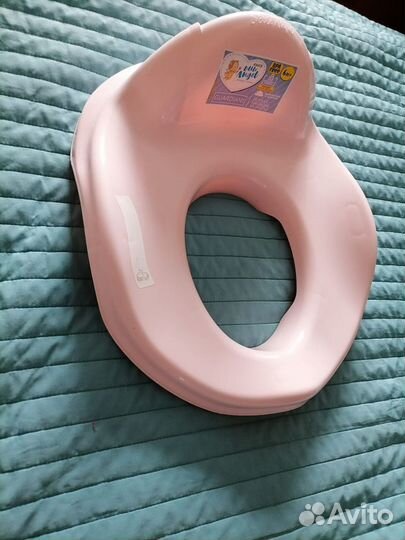 Горшок и сиденье на унитаз