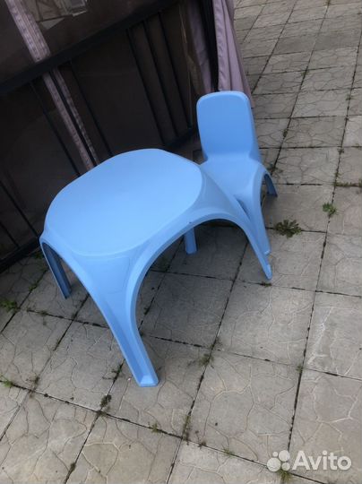 Детский столик и стульчик