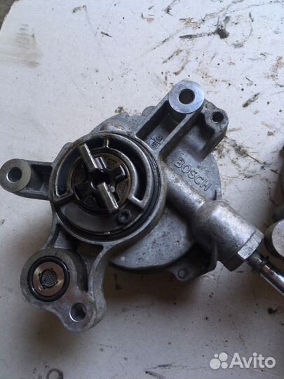 Вакуумный насос Ford 2.0D D165-1A