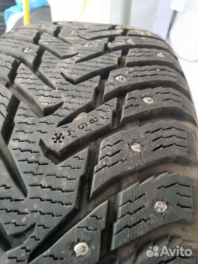 Nokian Tyres Hakkapeliitta 8 SUV 225/65 R17