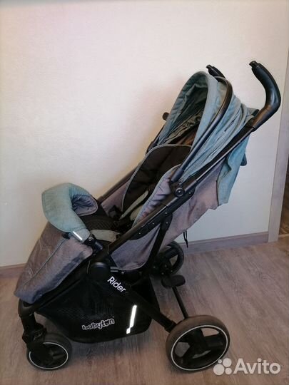 Коляска прогулочная