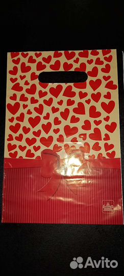 Пакеты для сувениров и подарков