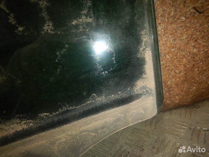 Стекло двери задней левой, Volkswagen (Фольксваген
