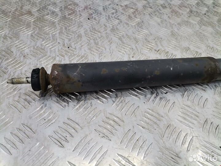 Амортизатор задний левый Toyota RAV4