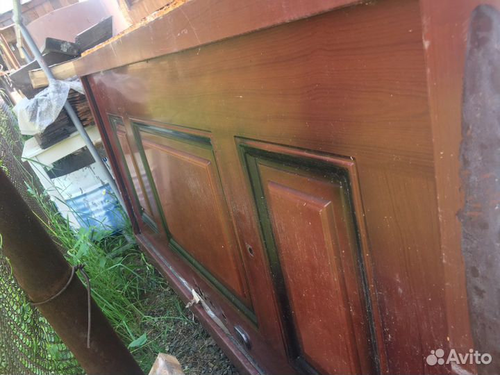 Продам входную дверь бу