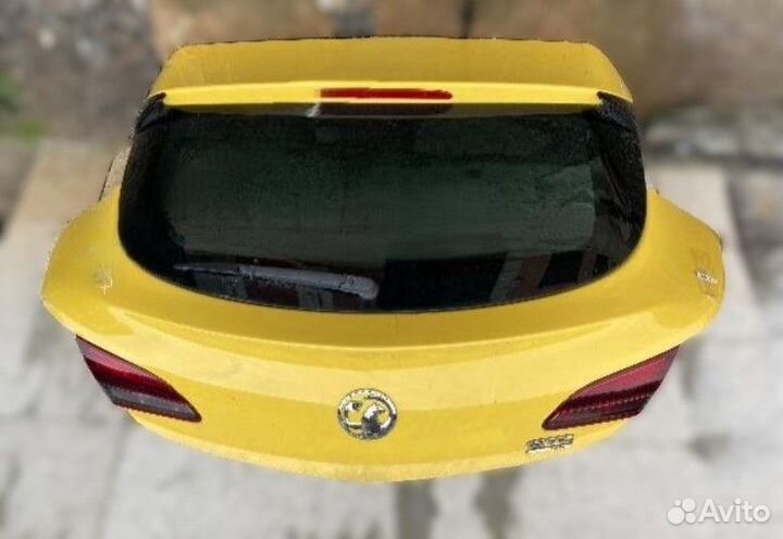 Крышка багажника Opel Astra J GTS