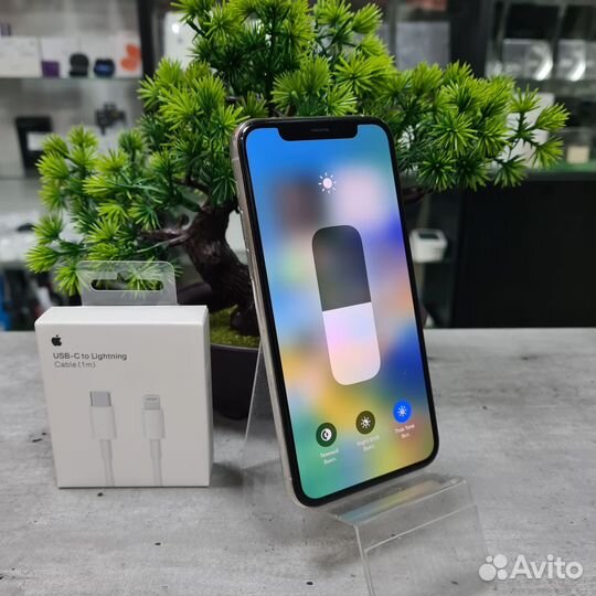 iPhone 11 Pro, 64 ГБ