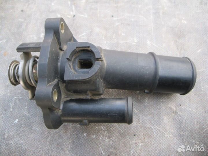 Форд Фокус 2 Корпус термостата (Термостат)