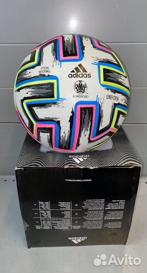 Футбольный мяч adidas uniforia 2020г. Размер 5