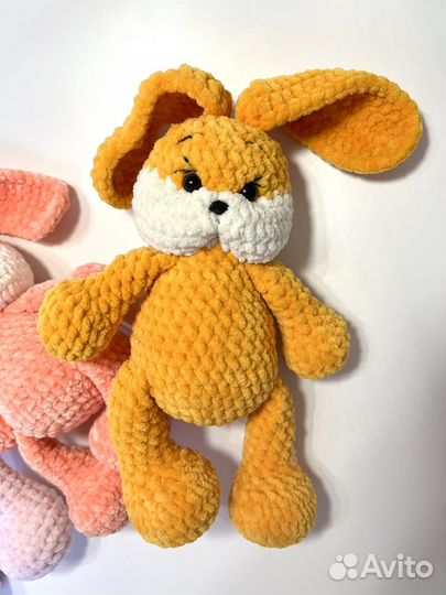 Вязаные игрушки, ручная работа Зайка