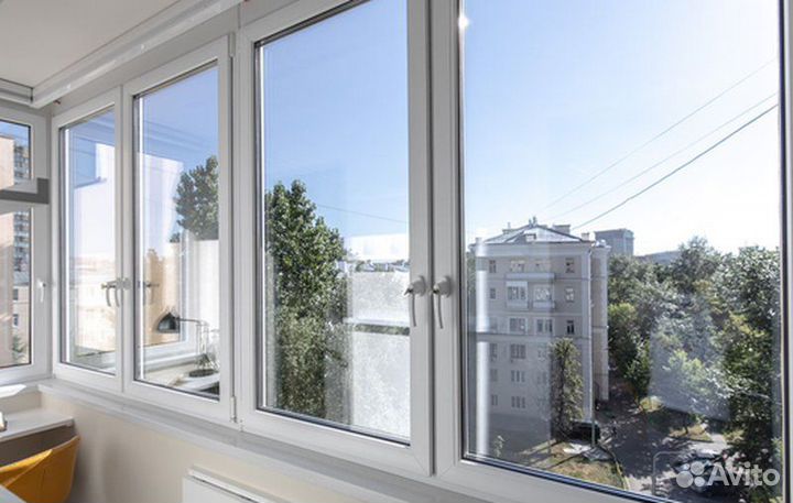 Отделка балконов и лоджий. Остекление балкона