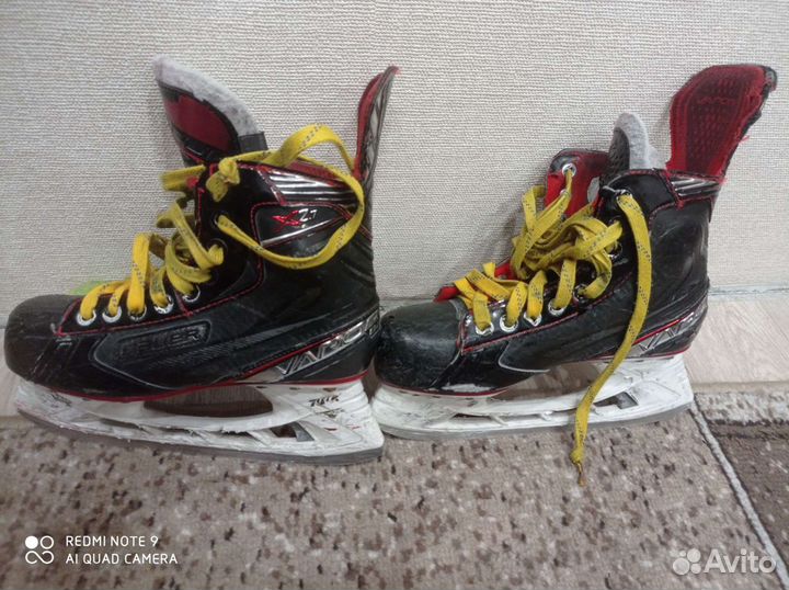 Коньки хоккейные 4.5 и 5.5