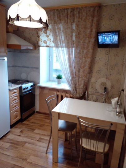 1-к. квартира, 32 м², 1/4 эт.