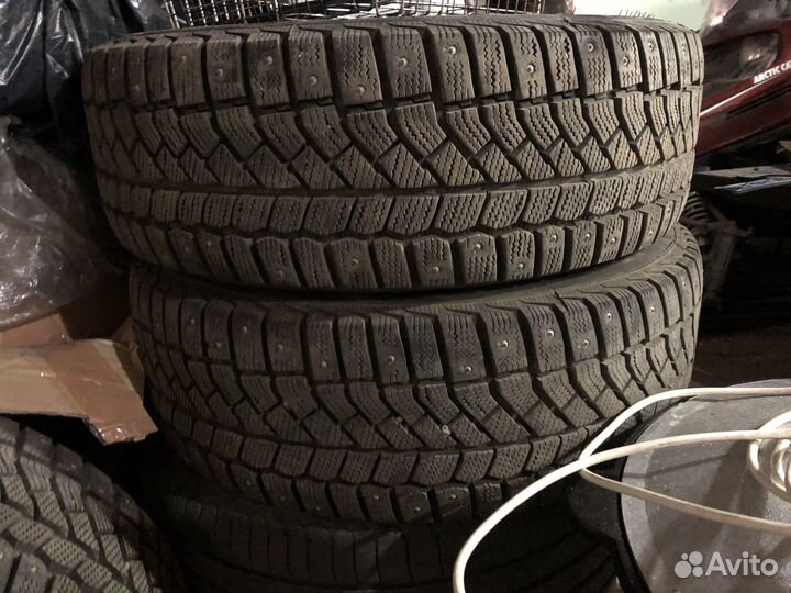 Viatti Brina Nordico V-522 215/60 R16