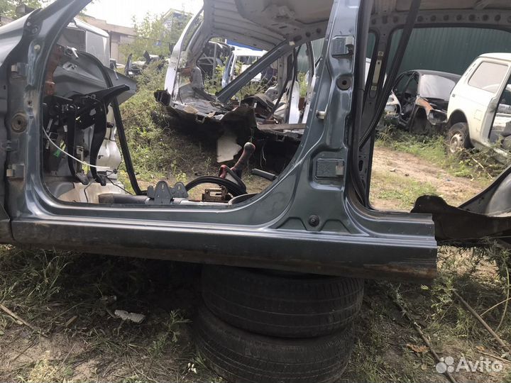 Гранта порог бочина стойка средняя