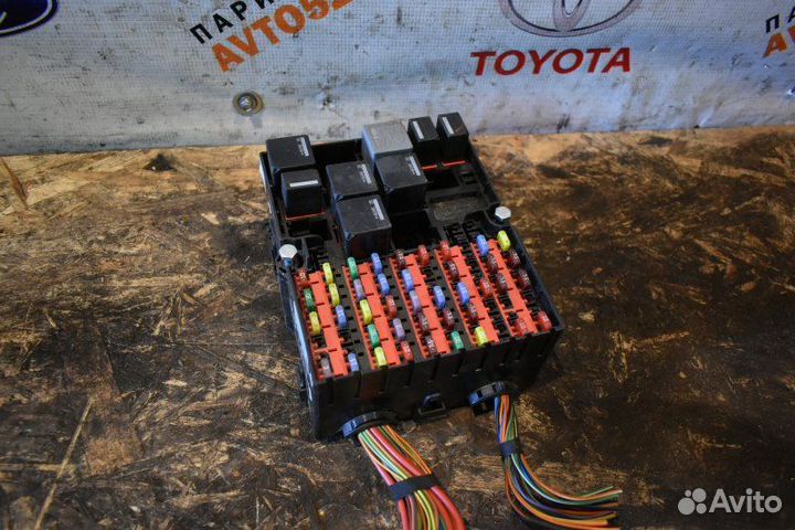 Блок предохранителей Ford Fiesta MK5 2002 - 2008