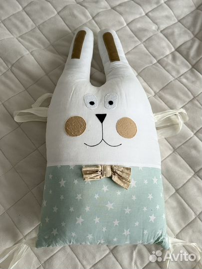 Комплект бортиков-подушек в кроватку