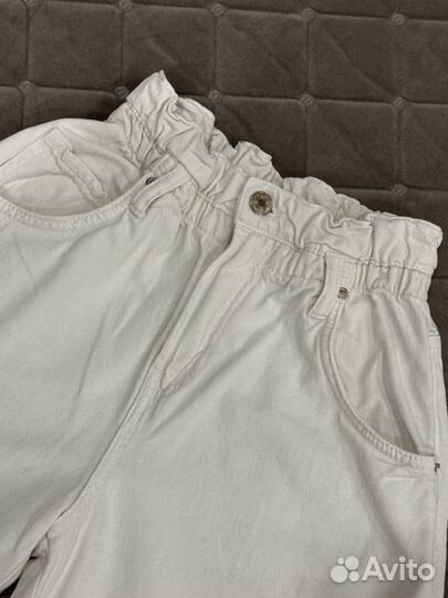Джинсы белые Bershka