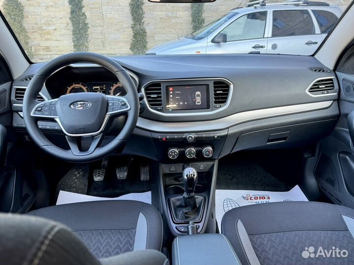 LADA Vesta 1.6 МТ, 2024, 9 800 км