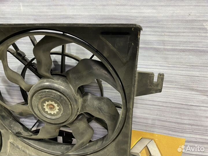 Вентилятор радиатора охлаждения двигателя диффузор