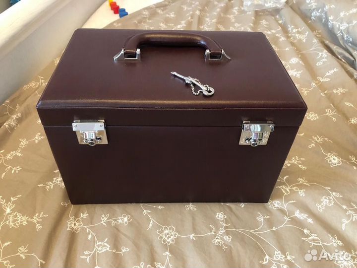 Шкатулка для украшений кожа