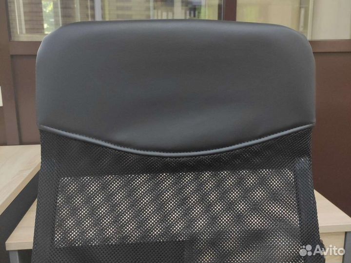 Кресло офисное компьютерное новое наколесиках с ме