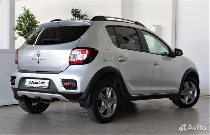 Renault Sandero Stepway 1.6 AT, 2020, 97 370 км