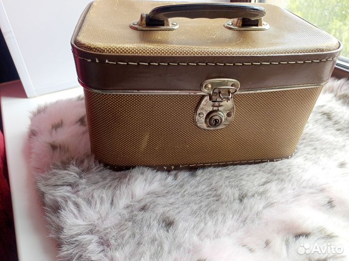 Чемодан времен СССР