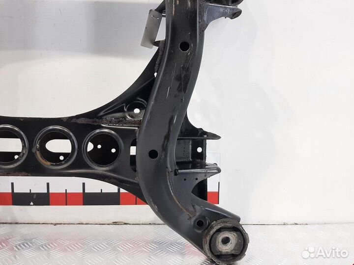 Балка для Volkswagen Touareg 2