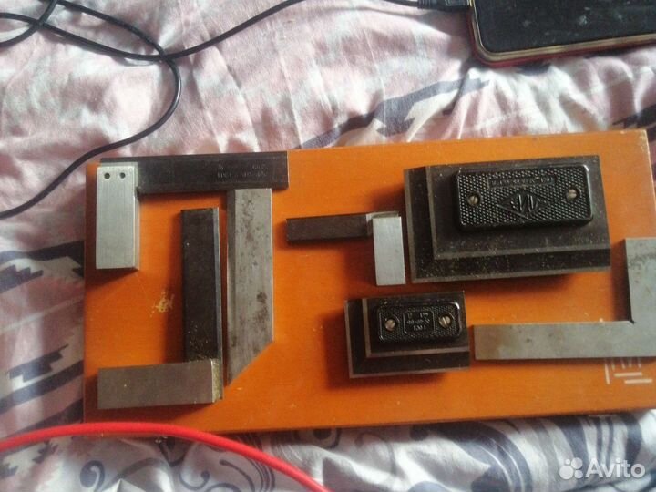 Угольник поверочные. Уровень слесарный