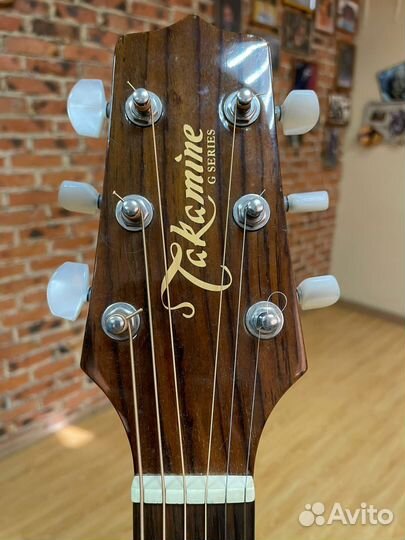 Акустическая гитара takamine