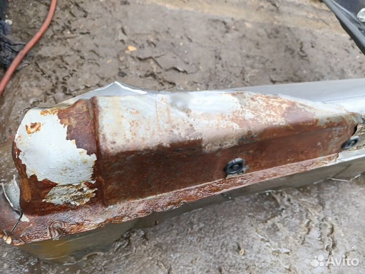 Б/У Б/У Порог со стойкой левый хетчбэк, есть